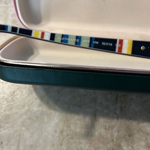 Kate Spade Sunglasses with Case - Picture 2 of 7